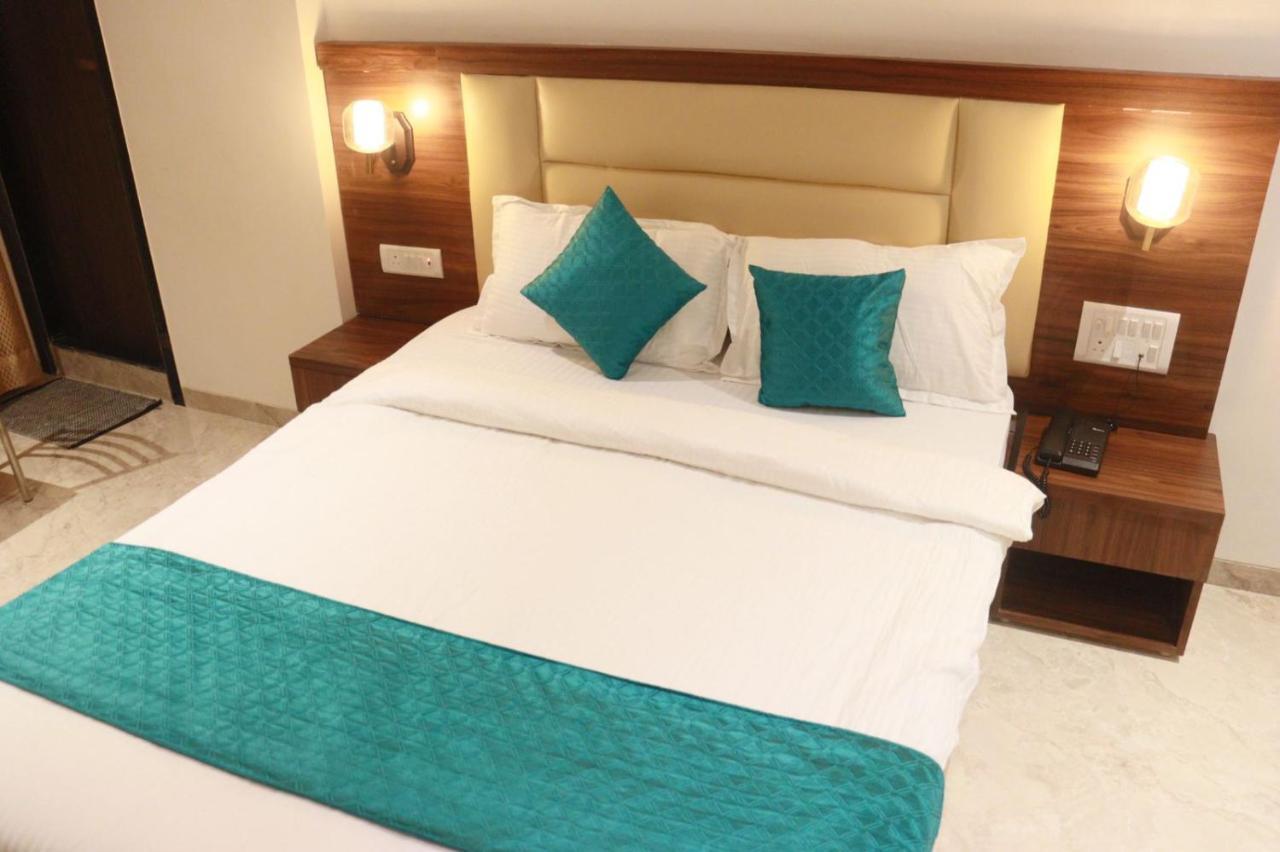 נאווי מומבאי Hotel Candor Amigo Airoli Mind Space מראה חיצוני תמונה