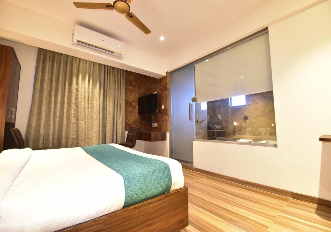 נאווי מומבאי Hotel Candor Amigo Airoli Mind Space מראה חיצוני תמונה