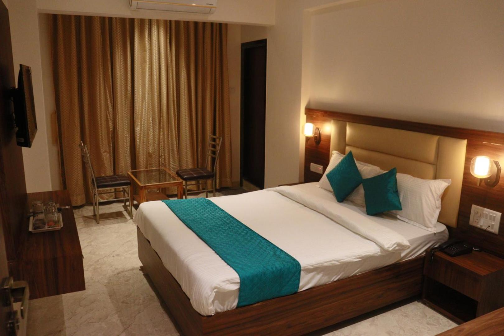 נאווי מומבאי Hotel Candor Amigo Airoli Mind Space מראה חיצוני תמונה